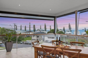 Penthouse - Scarborough beach break holidays, Scarborough
